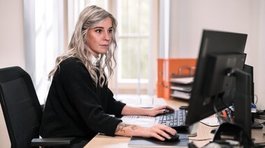 Salzwelten Salzburg arbeiten Computer  | © Thomas Sattler