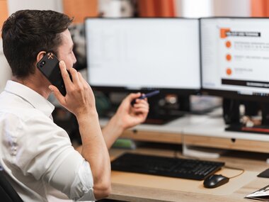 Salzwelten Hallstatt Büro telefonieren Computer  | © Thomas Sattler