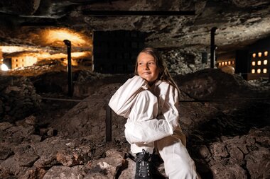 Salzwelten Hallstatt Edlersberg Kind im Stollen  | © Bergauer 